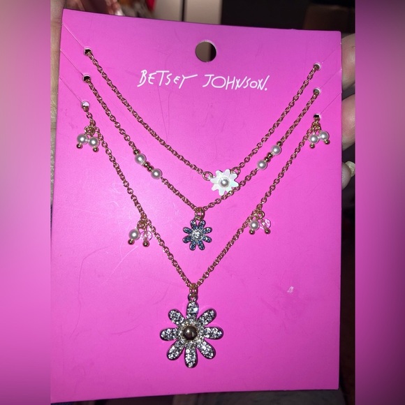SOLD BETSEY JOHNSON SET Ooh a Daisy Mixed Metals Necklace Bracelet Earrings NWT - Picture 9 of 16
